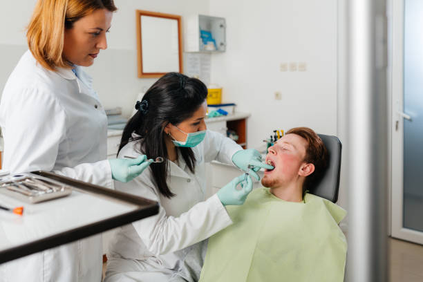 Best Broken or Cracked Tooth Emergency Dentist in Litchfield Beach, SC